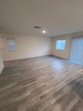 8049 Whippersnapper Wy in Roseville, CA - Building Photo - Building Photo