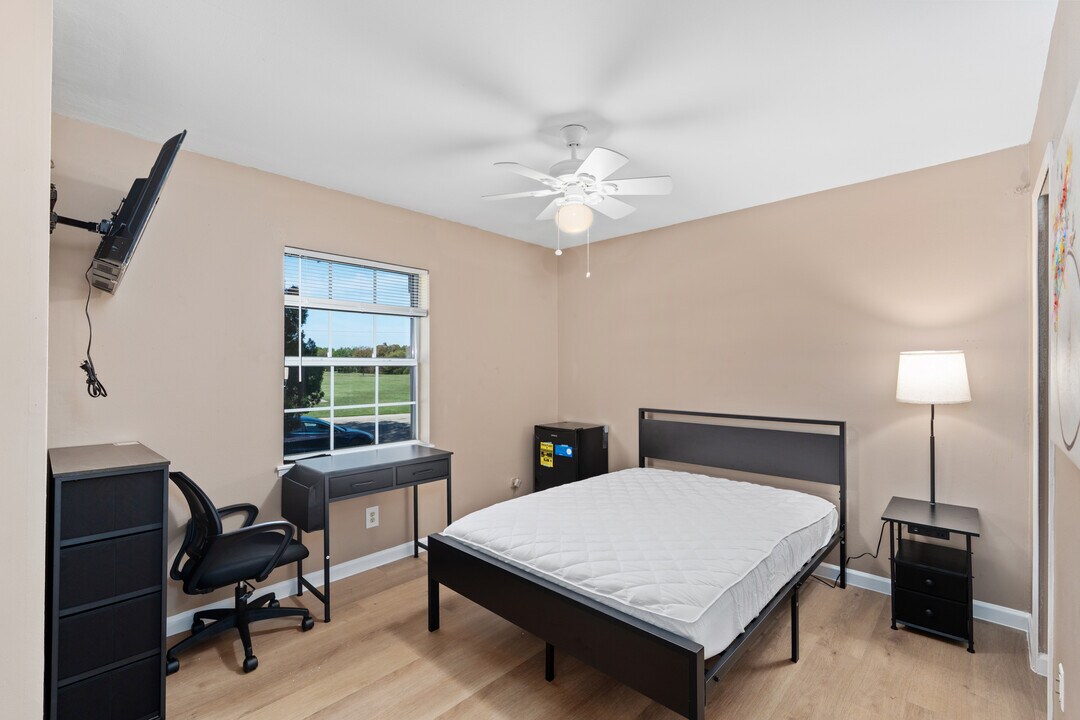 3384 P Ave in Plano, TX - Foto de edificio