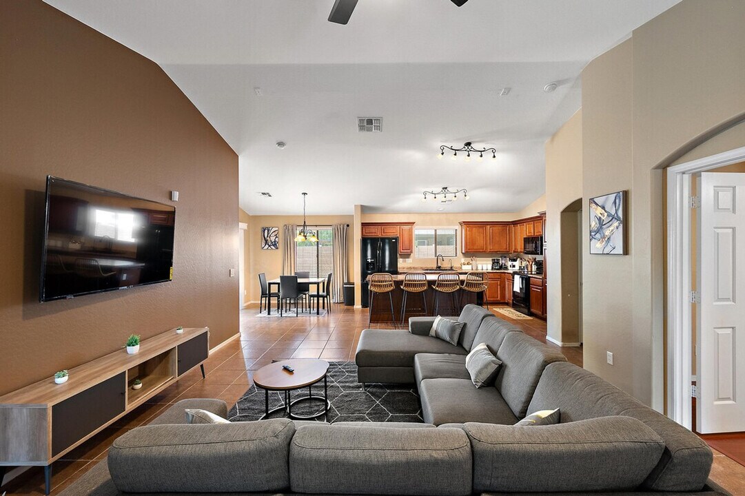 2900 E Mead Dr in Gilbert, AZ - Building Photo