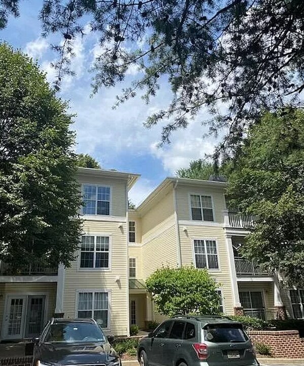 7032 Toby Dr in Baltimore, MD - Building Photo