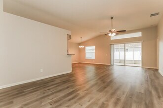 10501 Egret Haven Ln in Riverview, FL - Building Photo - Building Photo