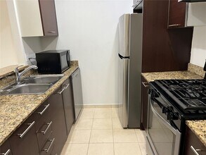 18111 NW 68th Ave in Hialeah, FL - Building Photo - Building Photo