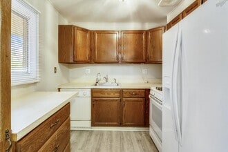 13109 Dumbarton Dr in Rockville, MD - Building Photo - Building Photo
