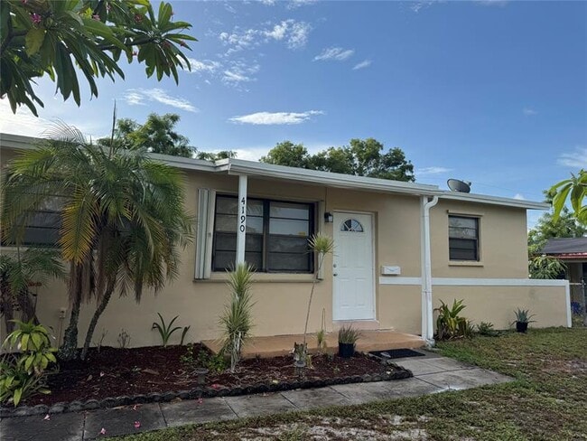 4190 NW 11th Ave in Fort Lauderdale, FL - Building Photo - Building Photo