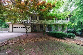 10565 Shallowford Rd in Roswell, GA - Building Photo - Building Photo