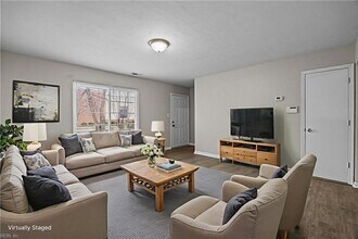 3324 Kansas Ave in Norfolk, VA - Foto de edificio - Building Photo