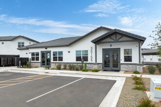 Pique Residences in San Tan Valley, AZ - Foto de edificio - Building Photo