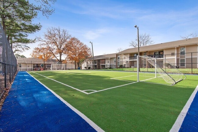 Tree Top in Raleigh, NC - Foto de edificio - Building Photo