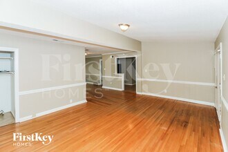 1307 S White Station Rd in Memphis, TN - Building Photo - Building Photo