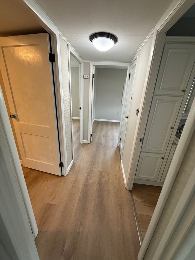 946 W 35th St in Erie, PA - Building Photo - Building Photo