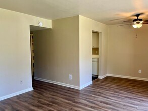 1701 Lobdell Ave in Baton Rouge, LA - Building Photo - Building Photo