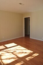 120 Avon St in Pittsburg, CA - Building Photo - Building Photo