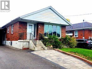 58 Gully Dr in Toronto, ON - Building Photo - Building Photo