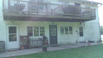 95 Spruce Run Rd, Unit Apt C in Millville, PA - Building Photo