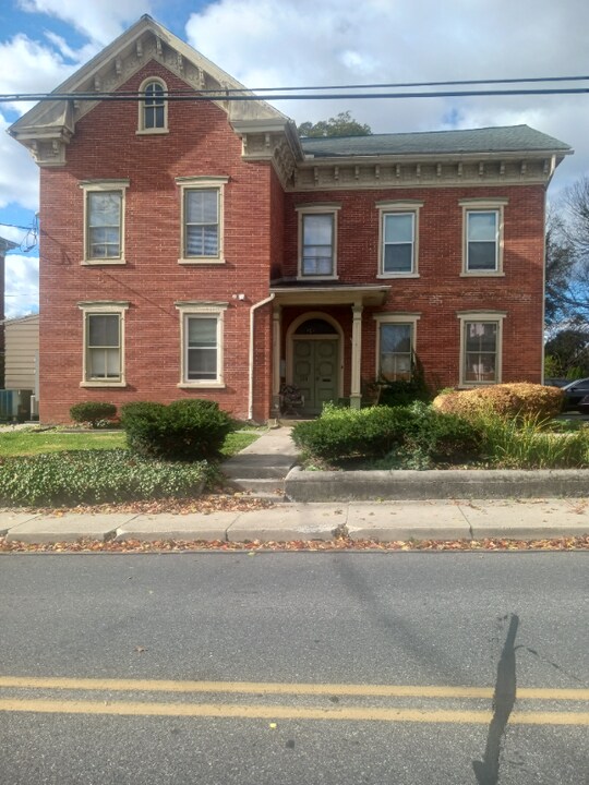 323 N George St in Millersville, PA - Foto de edificio