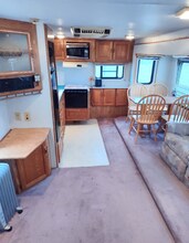 2552 Smith Ave in Marshalltown, IA - Foto de edificio - Building Photo