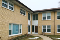 1510 E Northwest Hwy in Arlington Heights, IL - Foto de edificio - Building Photo