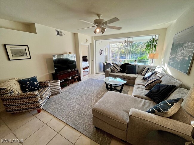 6813 Satinleaf Rd S in Naples, FL - Building Photo - Building Photo