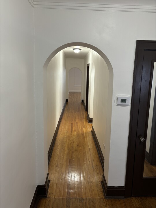 7935 S Ellis Ave, Unit Apt 1 in Chicago, IL - Foto de edificio