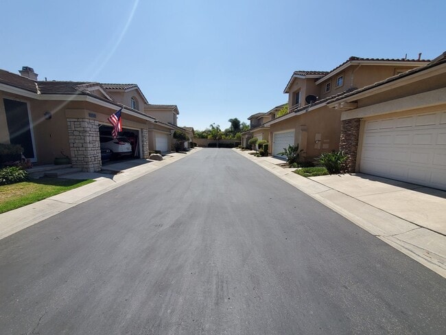 4440 Las Veredas Pl in Camarillo, CA - Building Photo - Building Photo