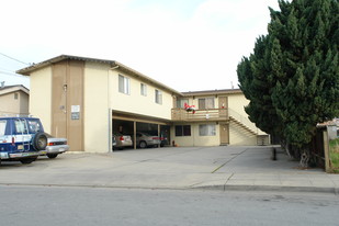 551 Santa Maria St Apartments