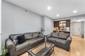 10 Regent St in Jersey City, NJ - Foto de edificio - Building Photo