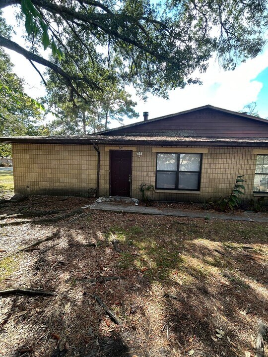 2523 NW 62 Pl in Gainesville, FL - Building Photo