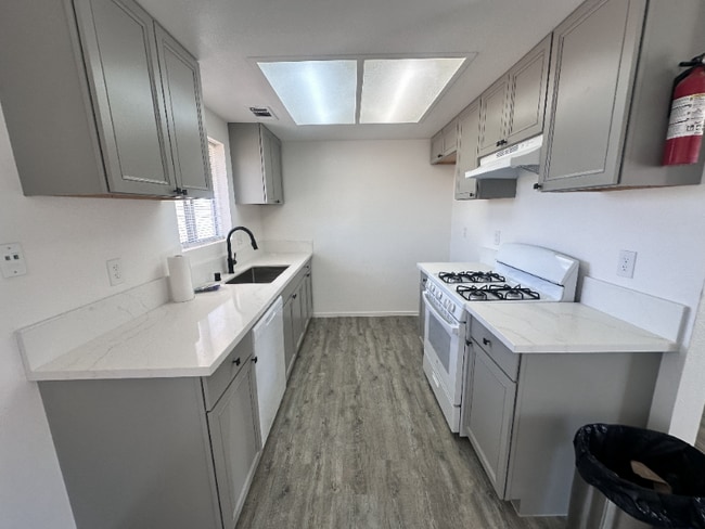 property at 1421 Cimarron Ct
