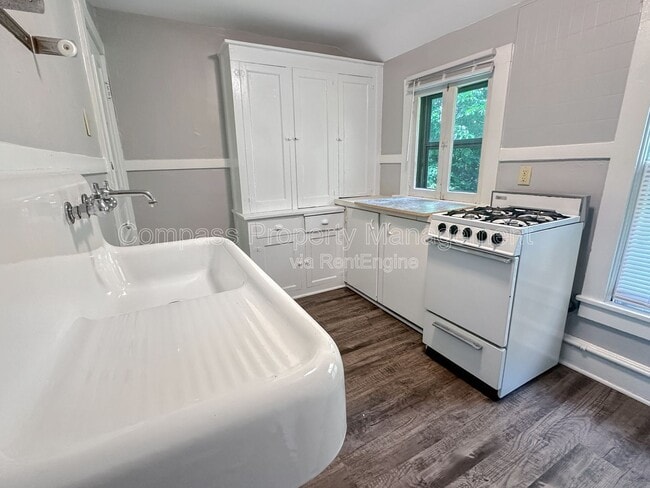 642 Cherry St SE in Grand Rapids, MI - Building Photo - Building Photo