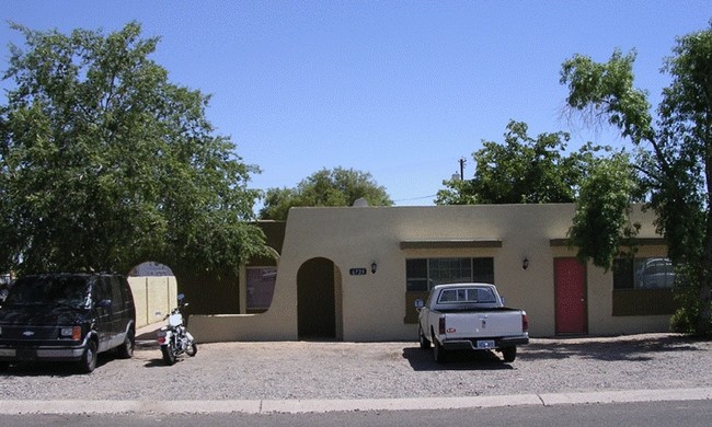 Desert Wells Apartments in Mesa, AZ - Building Photo - Building Photo