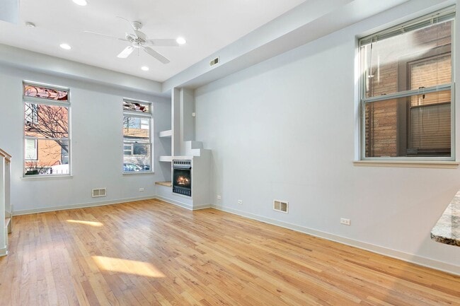2151 W Race Ave, Unit SFH in Chicago, IL - Building Photo - Building Photo