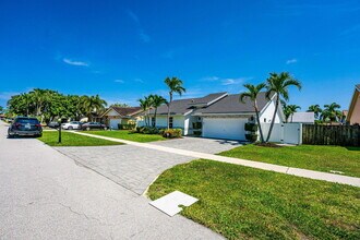 436 Sequoia Ln in Boca Raton, FL - Building Photo - Building Photo