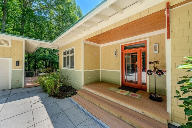 property at 817 Oasis Dr