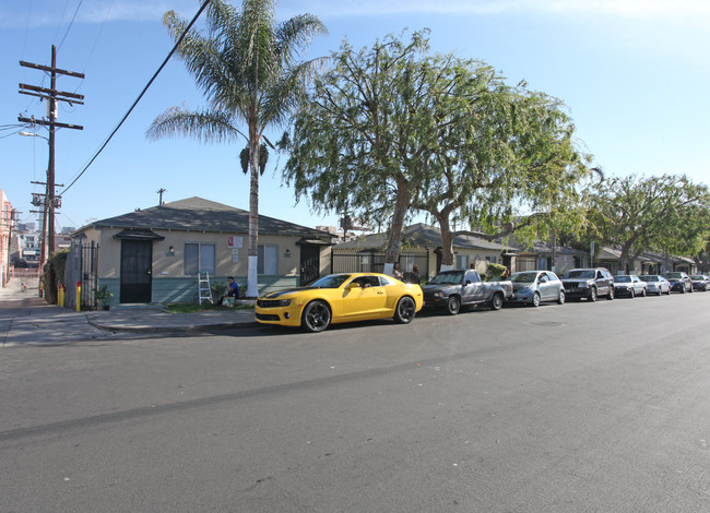 714-754 S Grand View St in Los Angeles, CA - Building Photo - Building Photo