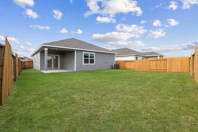 15818 Berry Hl Dr in Conroe, TX - Building Photo - Building Photo