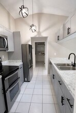 2391 Briarwood St in Port Charlotte, FL - Foto de edificio - Building Photo