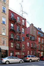 226 W 13th St in New York, NY - Building Photo - Primary Photo