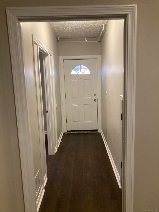 449 Summit St in Hartford, CT - Building Photo - Building Photo