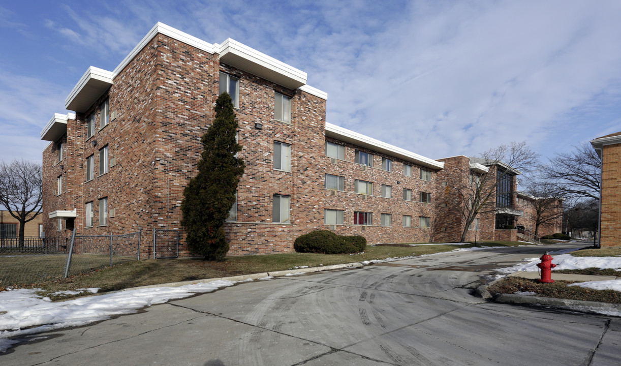 Northport Apartments in Milwaukee, WI - Building Photo