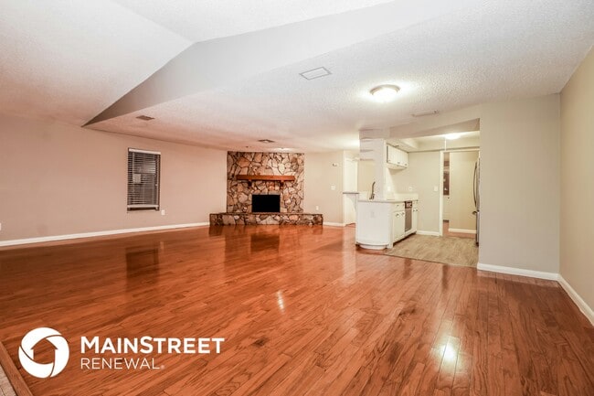 2053 Whitney Dr