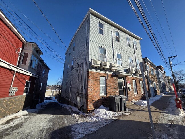 140 Adelaide St in Saint John, NB - Building Photo - Building Photo