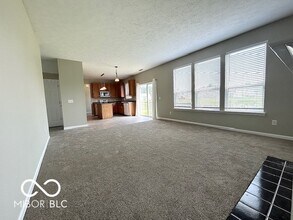 6647 Crestwell Ln in Indianapolis, IN - Building Photo - Building Photo