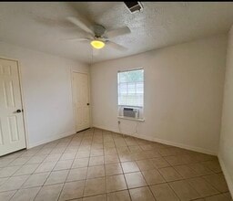 831 Deerpass Dr in Channelview, TX - Building Photo - Building Photo