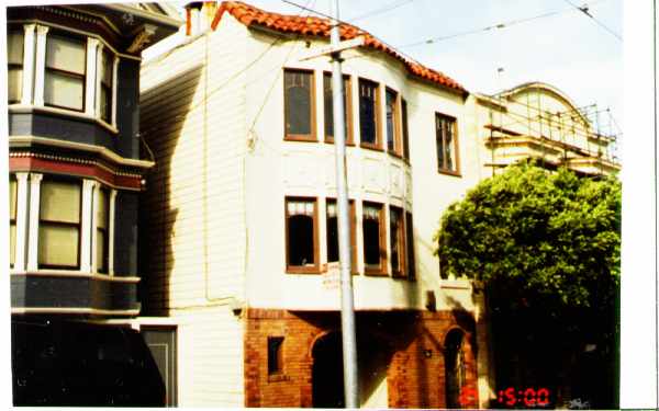 4634 18th St in San Francisco, CA - Building Photo