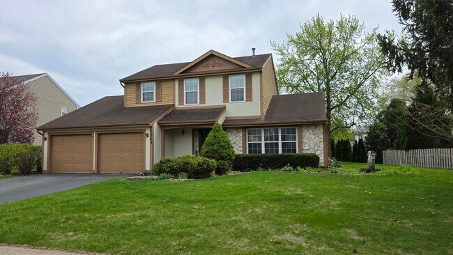 property at 2343 Glenmoor Dr