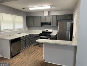 6720 Branch Dr in Rex, GA - Building Photo - Building Photo