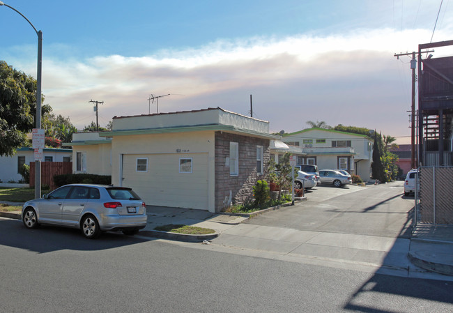 818 Cedar St in Santa Monica, CA - Building Photo - Building Photo