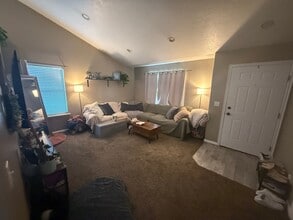 3860 N Davencourt Loop in Lehi, UT - Building Photo - Building Photo