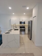 796 NE 208th Ln in North Miami Beach, FL - Building Photo - Building Photo