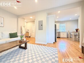 68 Foster St in Boston, MA - Building Photo - Building Photo